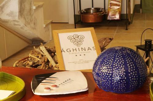 Aghinas Hotel Bosa Exterior foto
